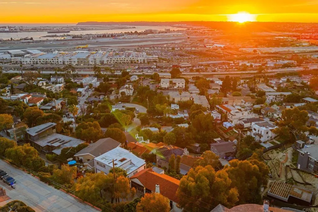 https://cdn.realtyfeed.com/cdn/127/306631746/e0117db7fc69c091e482b965d8c1ada8.webp