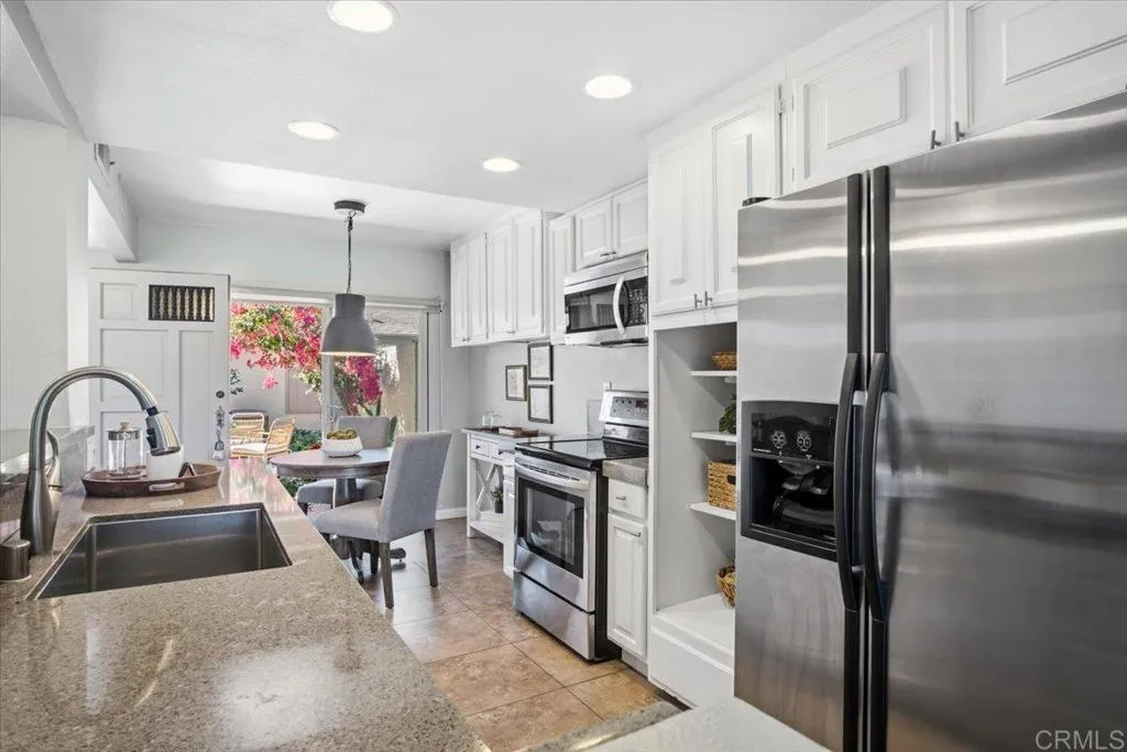https://cdn.realtyfeed.com/cdn/127/306631799/9e65e3688d06deb42cba7d74145f75fd.webp