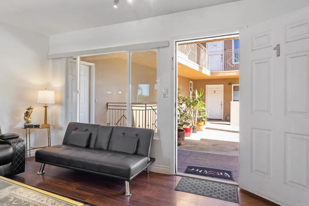https://cdn.realtyfeed.com/cdn/127/306631844/4ebc559d56530d5de8856ce812305932.webp