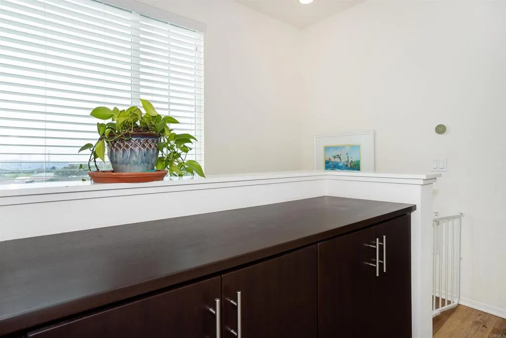 https://cdn.realtyfeed.com/cdn/127/306631870/1517f5e49290961ecaac0fd27d0058d6.webp