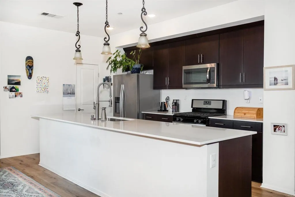 https://cdn.realtyfeed.com/cdn/127/306631870/e8315c4c606e18f661261cf333418574.webp