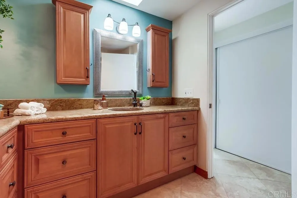 https://cdn.realtyfeed.com/cdn/127/306631876/2e6bef1b5040022b2574757390df5397.webp