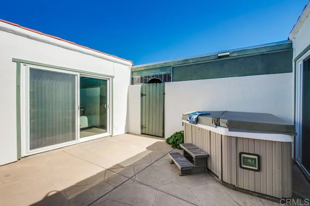 https://cdn.realtyfeed.com/cdn/127/306631876/2ec7889f944140ac99c7e947b1d386b1.webp