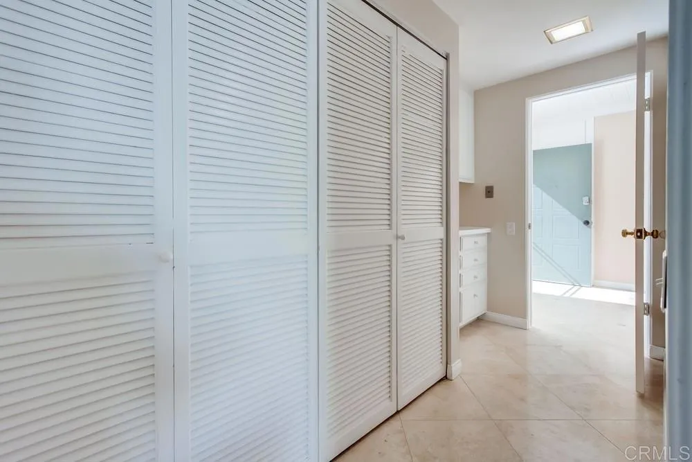 https://cdn.realtyfeed.com/cdn/127/306631876/db65e3c5a2bd411c31b95867200cc0f9.webp