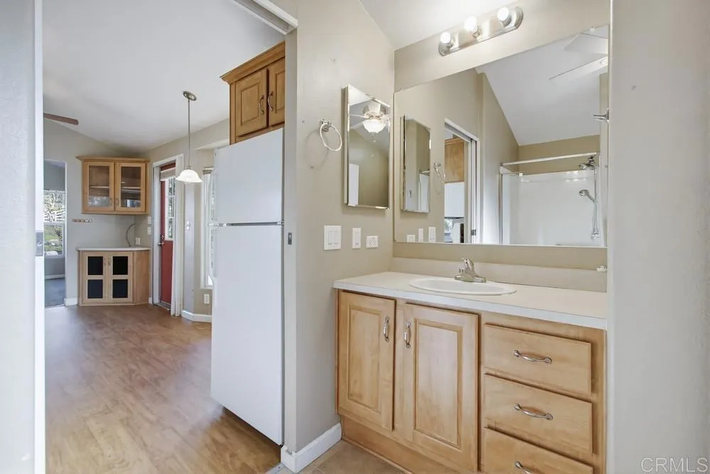 https://cdn.realtyfeed.com/cdn/127/306631878/7284701bd11e1f3e89f8c82c195e810a.webp