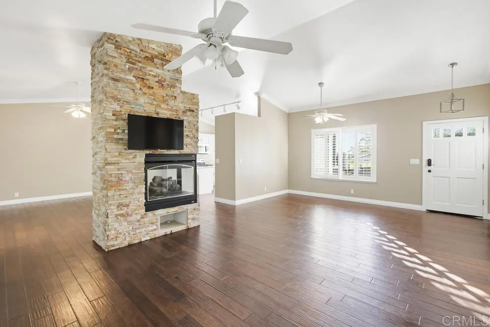 https://cdn.realtyfeed.com/cdn/127/306631878/e1d65d329163a230ac96057c49a81a53.webp