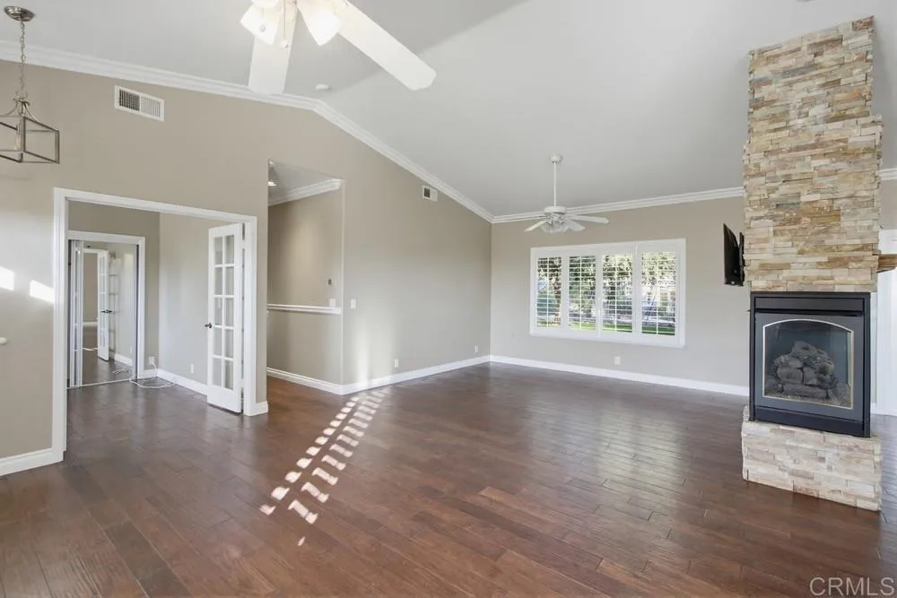 https://cdn.realtyfeed.com/cdn/127/306631878/fd218a7d3b57a8b28b4c184202d35fb8.webp