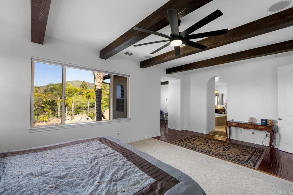 https://cdn.realtyfeed.com/cdn/127/306631916/1b1f5e3af2d05f299cf13abe922fa0a7.webp