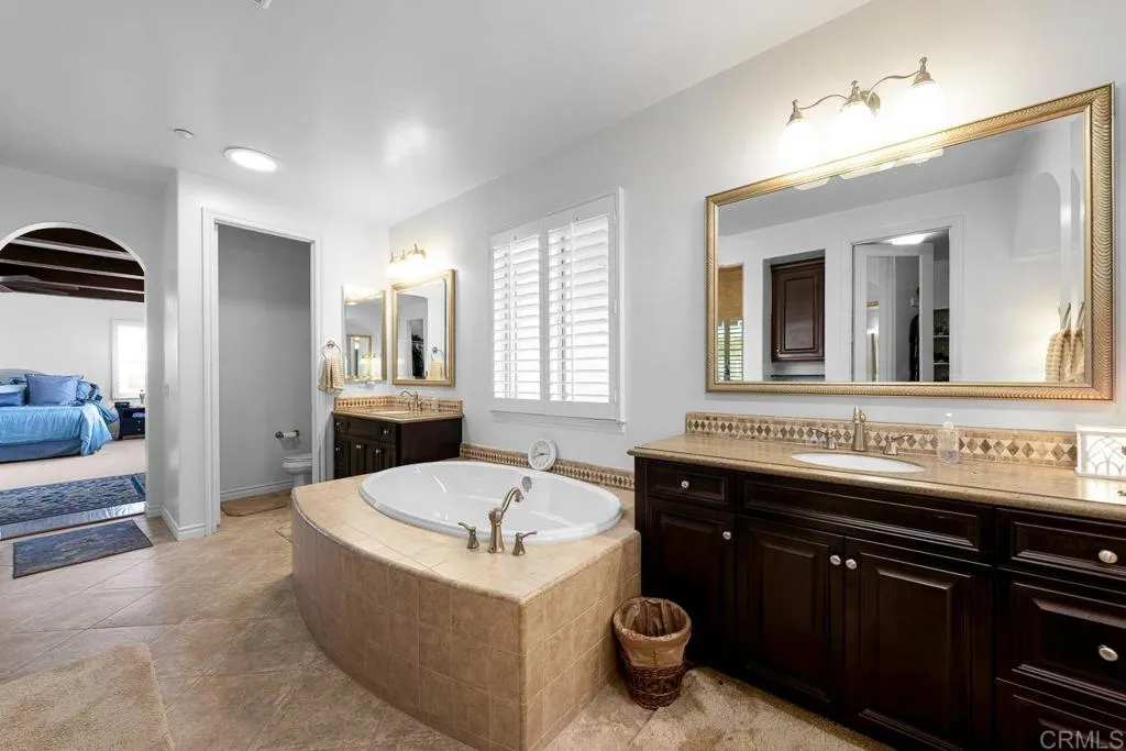 https://cdn.realtyfeed.com/cdn/127/306631916/22914f98aa32af44d9cc81a8929e71c9.webp