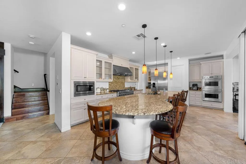 https://cdn.realtyfeed.com/cdn/127/306631916/b05124c4b687dd36b04aa6a1ab348589.webp
