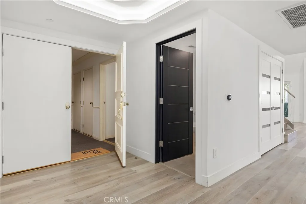 4235 Mary Ellen Avenue Unit 305, Studio City, CA 91604 - Photo 2 of 29, Studio City, CA