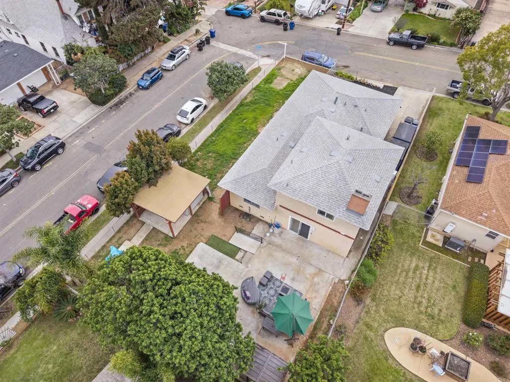 https://cdn.realtyfeed.com/cdn/127/306631937/0523817fd559013d95a50d495a8e8396.webp