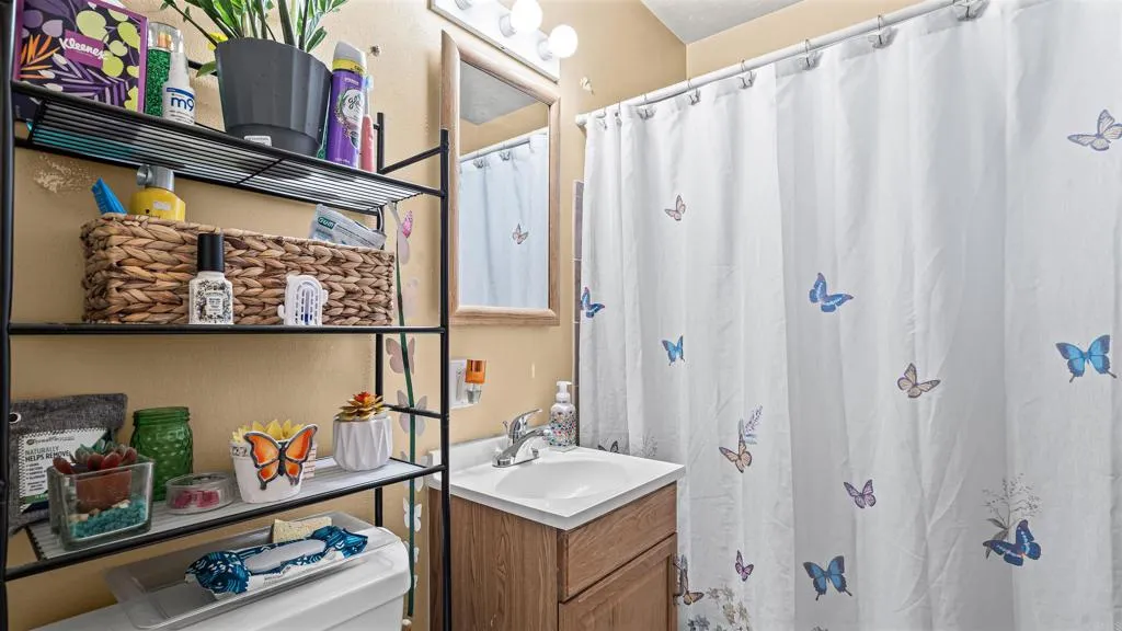 https://cdn.realtyfeed.com/cdn/127/306631937/2b8c78999134922132047f7bccbb8919.webp