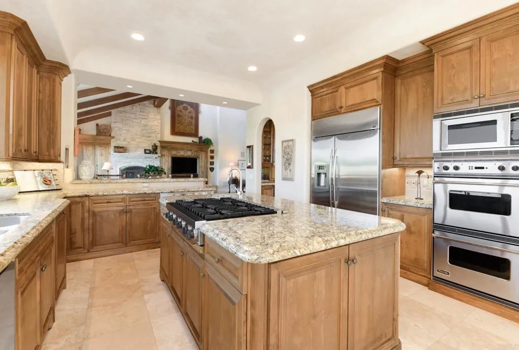 https://cdn.realtyfeed.com/cdn/127/306631946/7cfb46b26d0e43d909311cb9b4a51ae9.webp