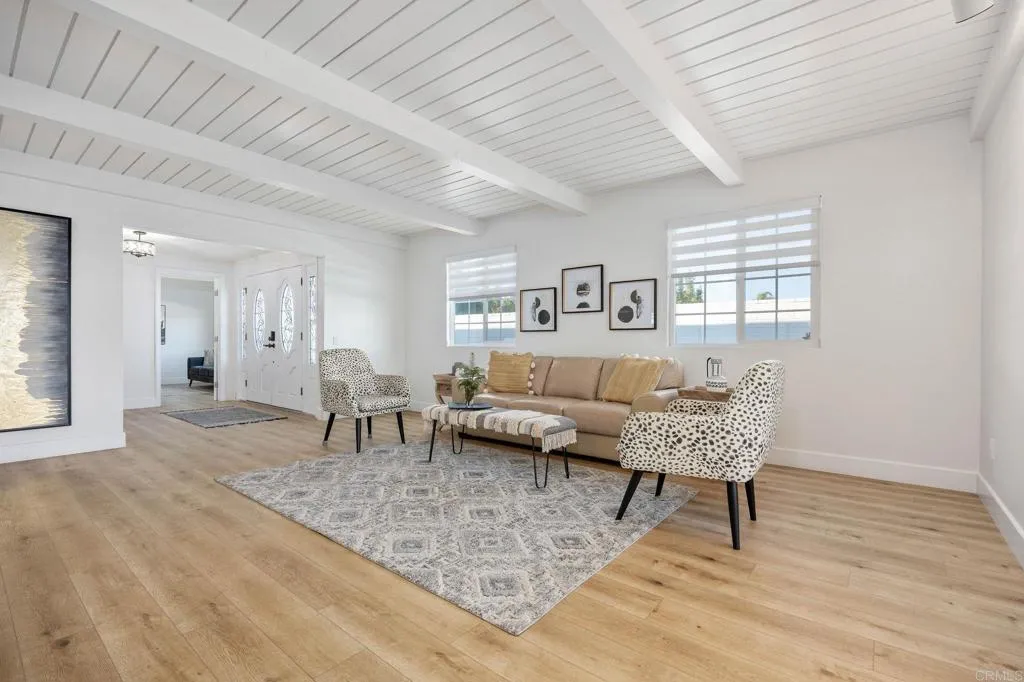 https://cdn.realtyfeed.com/cdn/127/306631958/15d2416f1ece636e1adc0704830436be.webp