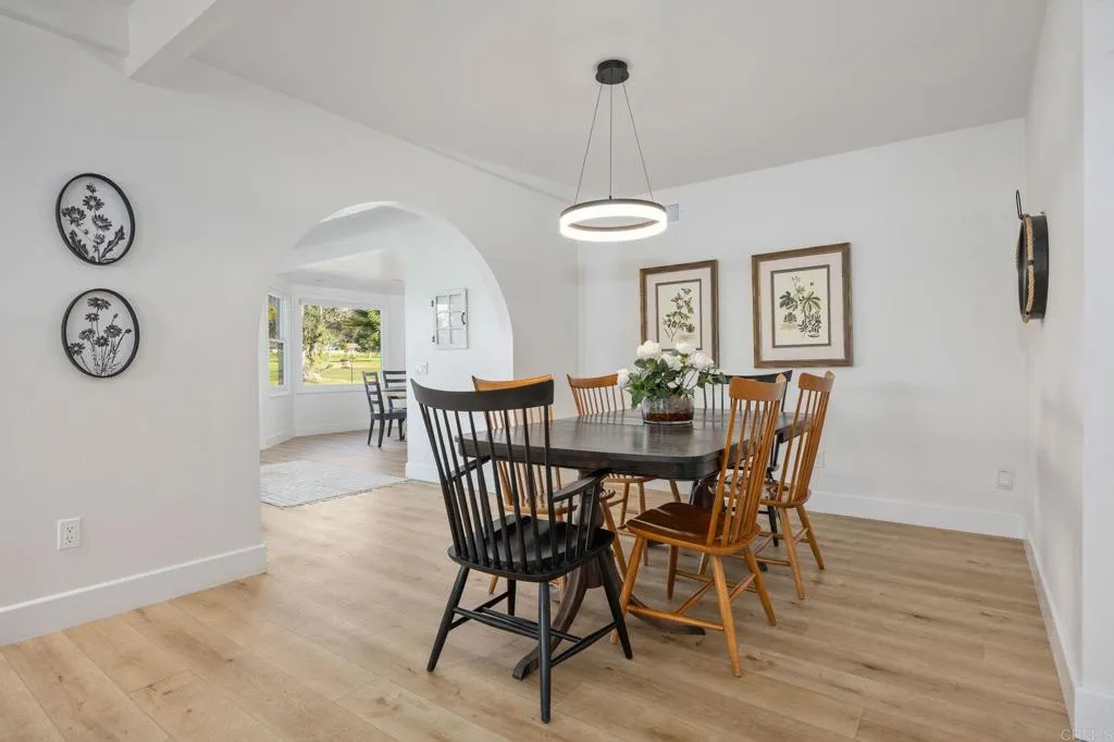https://cdn.realtyfeed.com/cdn/127/306631958/4275bec32797f6af10216a8cdda7aa74.webp