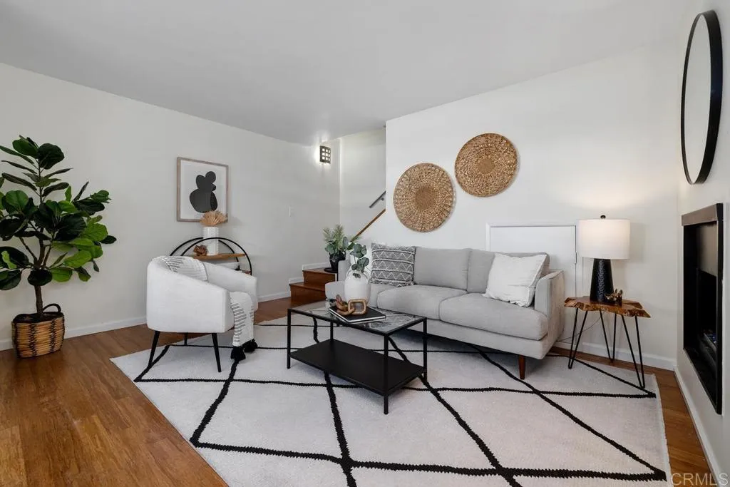 https://cdn.realtyfeed.com/cdn/127/306631974/851bb45655eae5407e4db4d90c6ce462.webp
