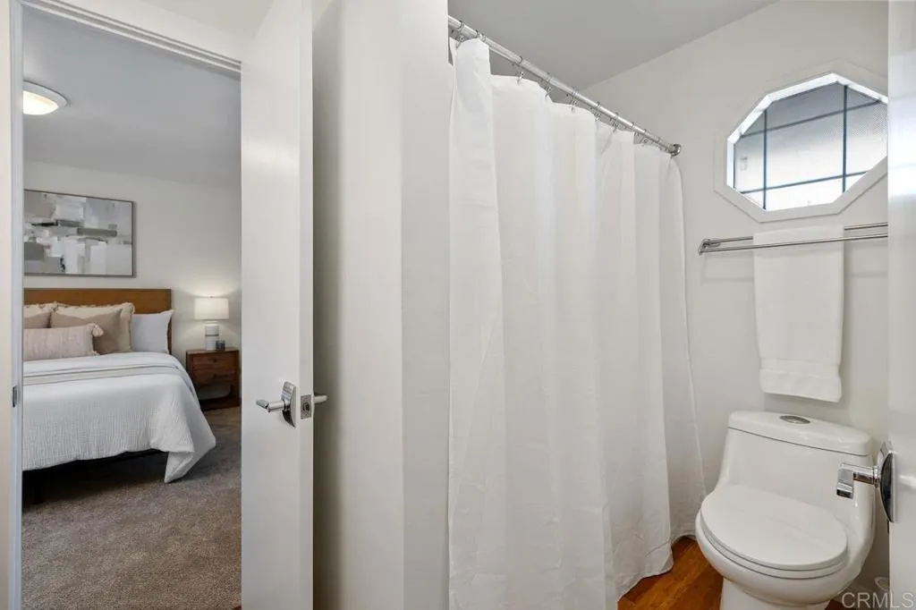 https://cdn.realtyfeed.com/cdn/127/306631974/d70363bdb860108ca2027ee9328deb0d.webp