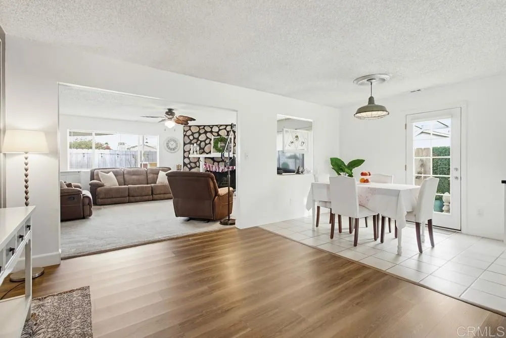 https://cdn.realtyfeed.com/cdn/127/306632096/6b617e749ba6124bf7be422680717b37.webp