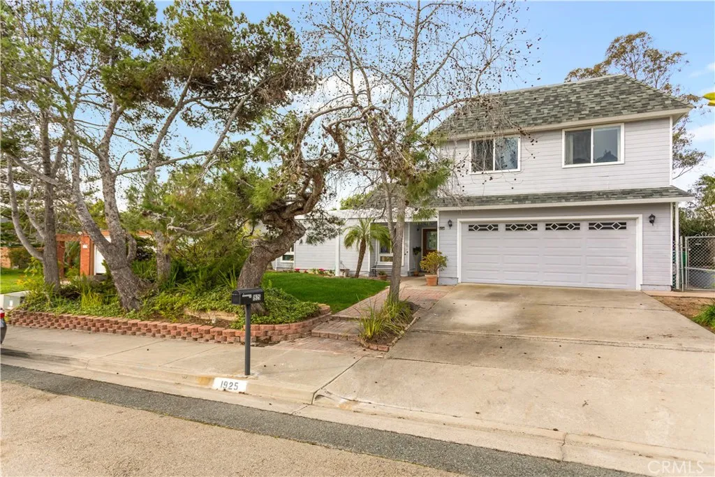 https://cdn.realtyfeed.com/cdn/127/306632099/60578079f71f4847edf5882bedae6dde.webp