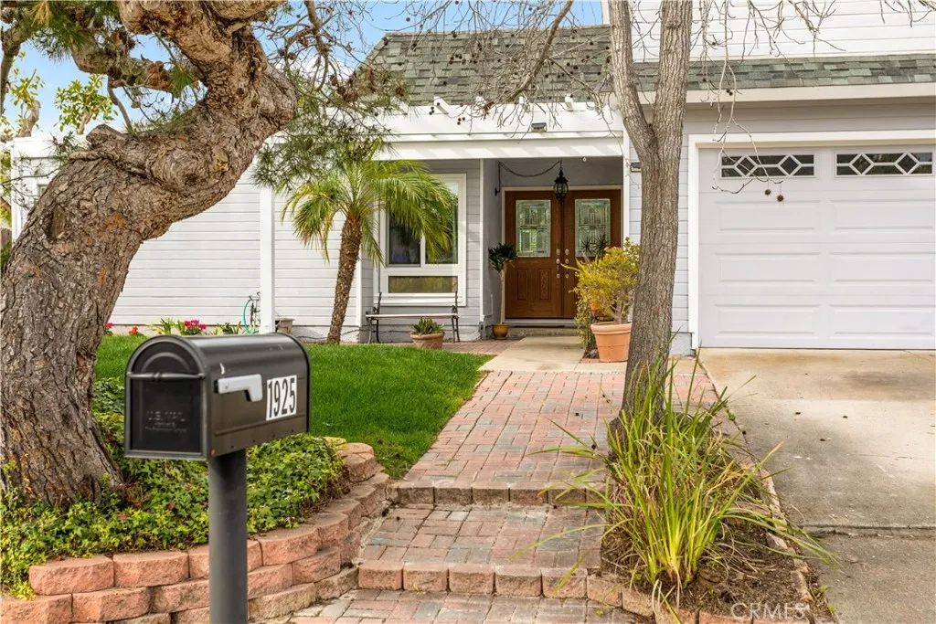 https://cdn.realtyfeed.com/cdn/127/306632099/f36589be15f241c3895a9696eb204f94.webp