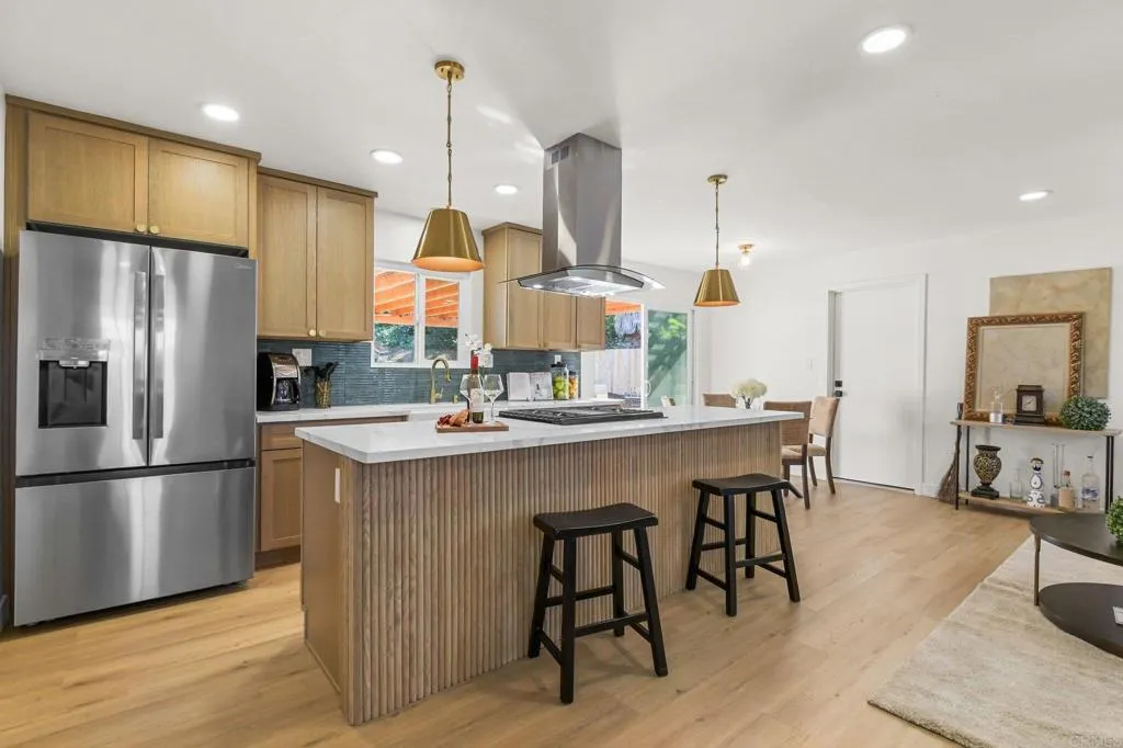 https://cdn.realtyfeed.com/cdn/127/306632179/9d7890eb78e8126b9f896762344dfb71.webp