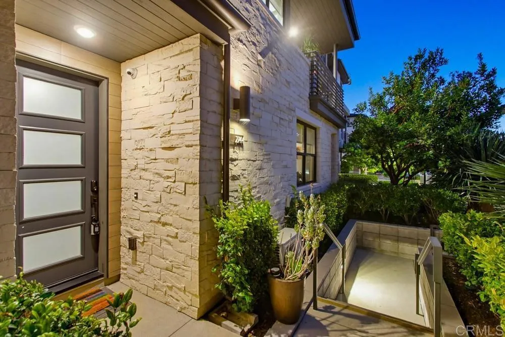 2744 Via Alta Place, San Diego, CA, 92108