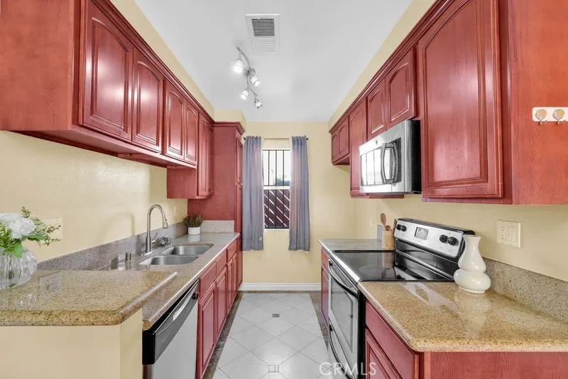 1781 Neil Armstrong St Unit 112, Montebello, CA 90640 - Photo 5 of 19, Montebello, CA
