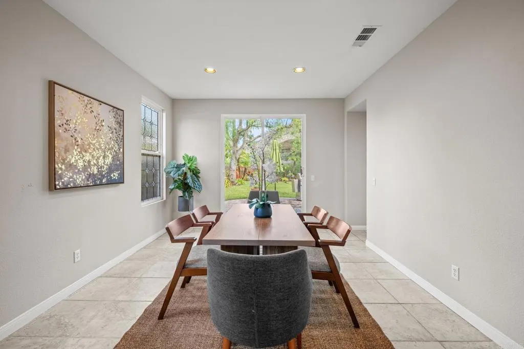 https://cdn.realtyfeed.com/cdn/127/306632186/1b0b7ac544c7466e23e1bcbe32251c68.webp