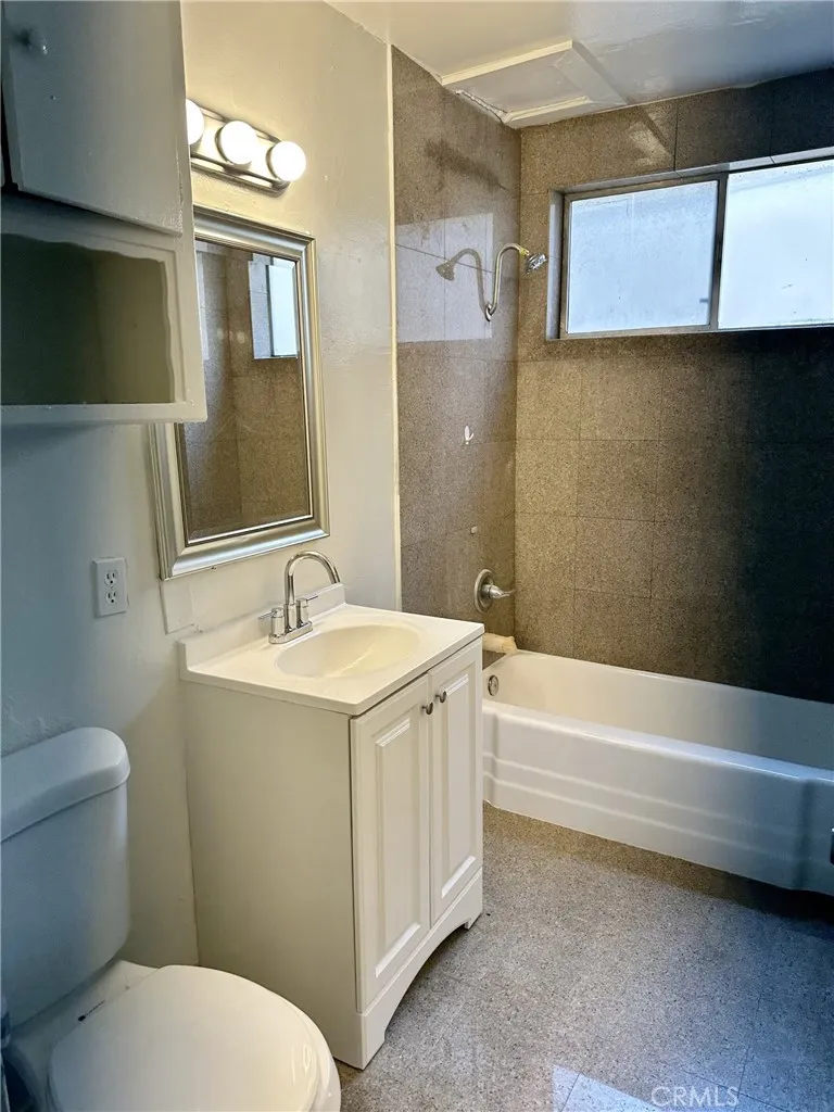  UNIT E, Montclair, CA, 91763