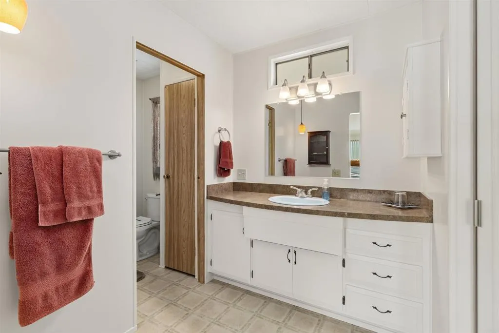 https://cdn.realtyfeed.com/cdn/127/306632342/0d562ea2736ceaec3a75ad7ef6000ef9.webp