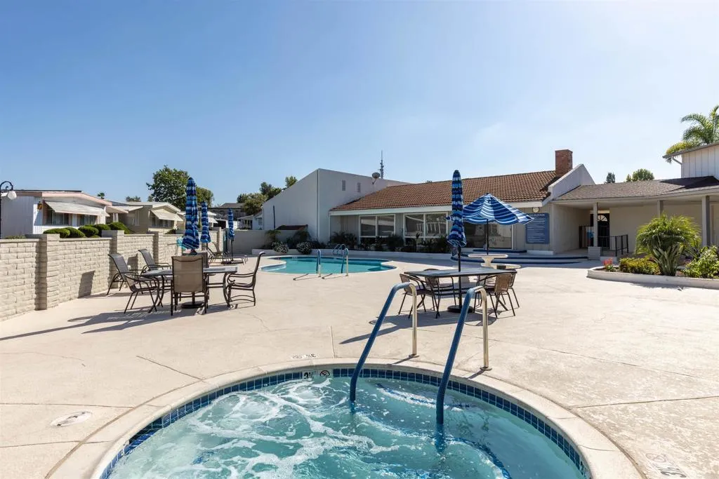 https://cdn.realtyfeed.com/cdn/127/306632342/5c0656b68fc9d396323ca5c1efee98f3.webp