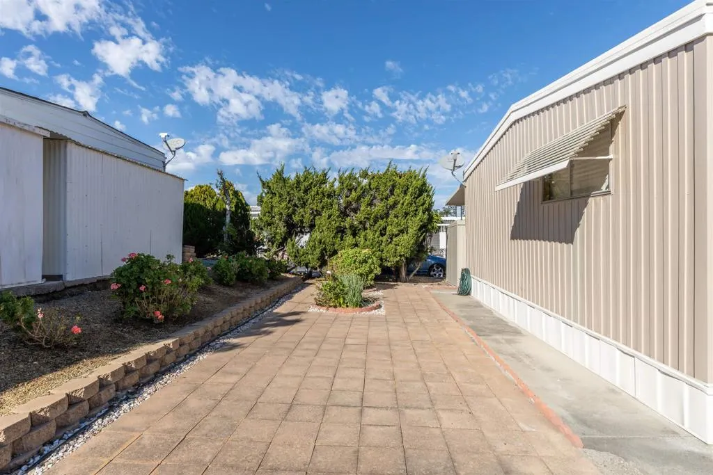 https://cdn.realtyfeed.com/cdn/127/306632342/72314dfc26fda99a7f5cc53f8d604499.webp