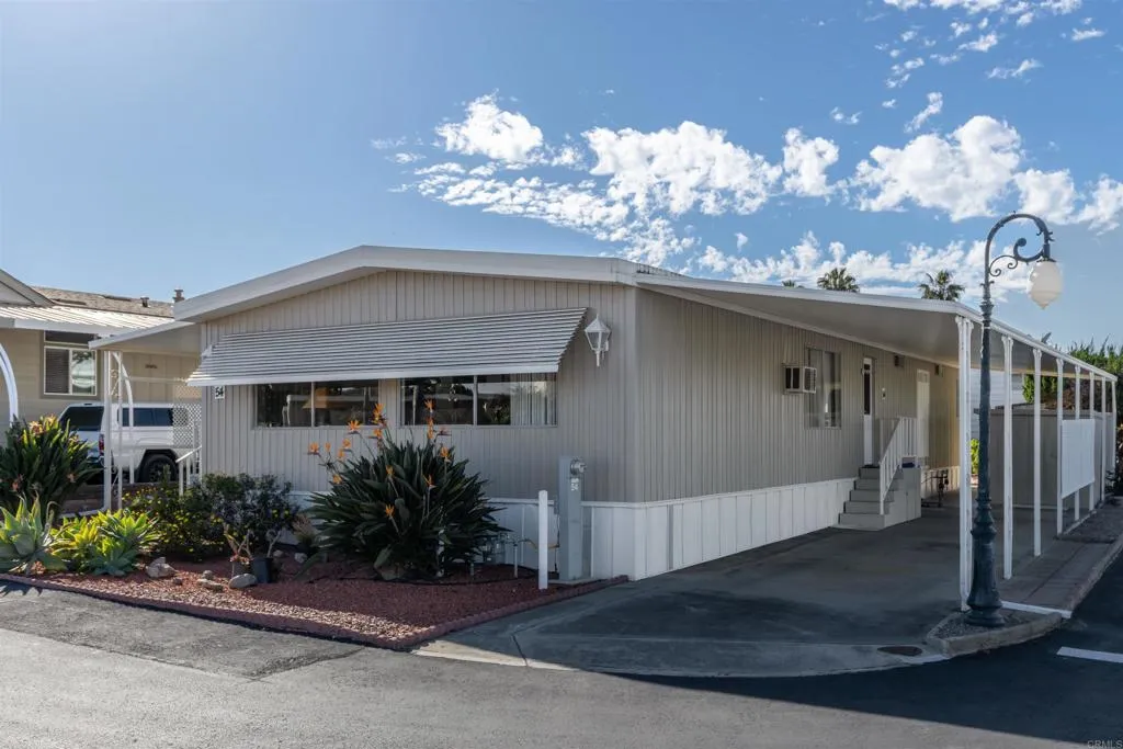 https://cdn.realtyfeed.com/cdn/127/306632342/c84de43e67408e7714e5394ef2f90376.webp