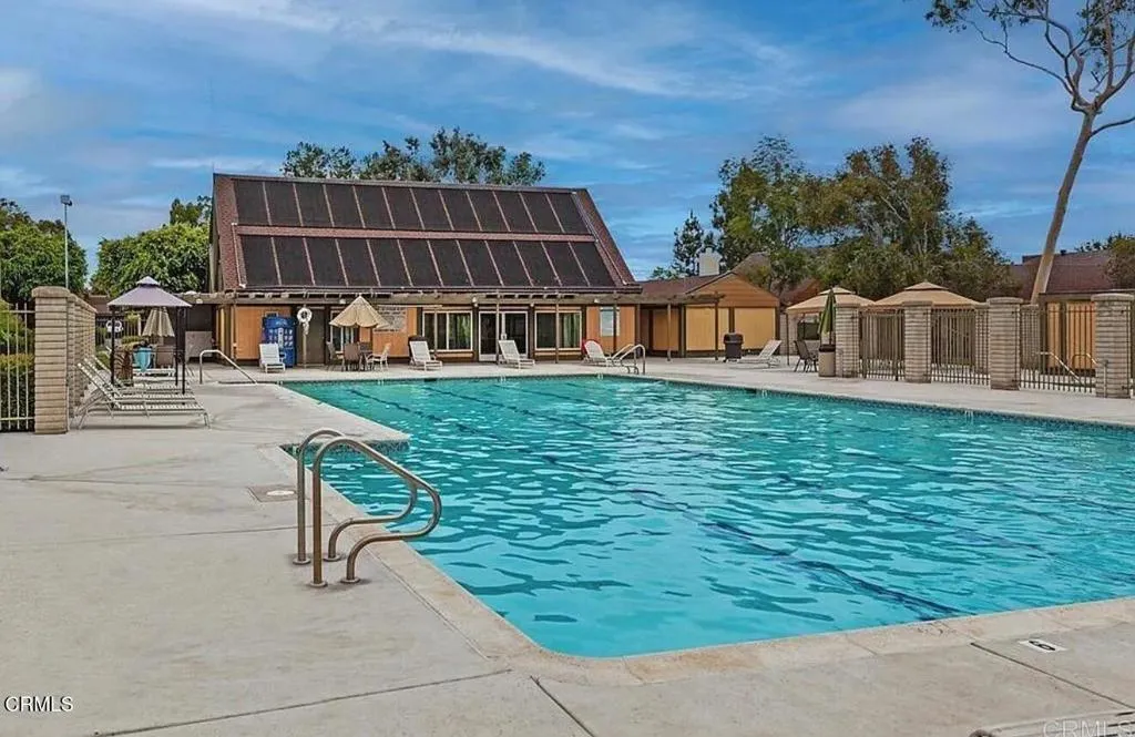 Photo #8: V1-34402 Listing: Photo #8