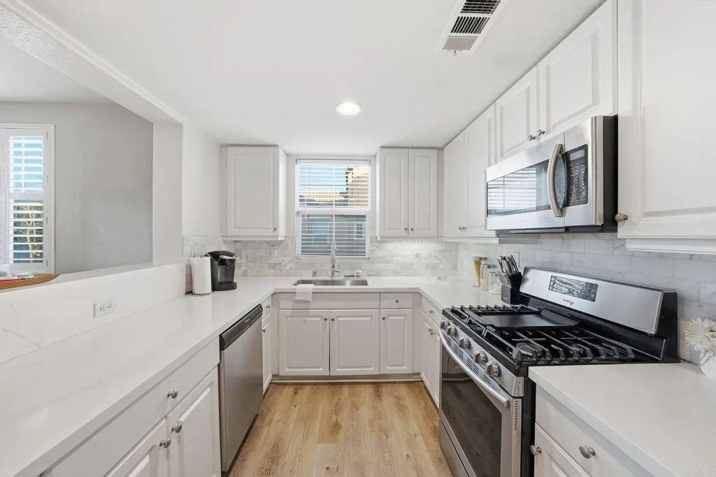 Photo #7: PTP2600778 Listing: Photo #7