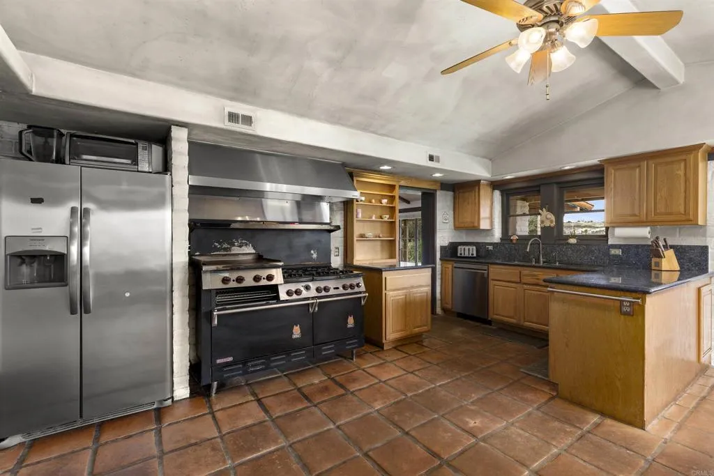 14215 WOODS VALLEY RD, Valley Center, CA, 92082