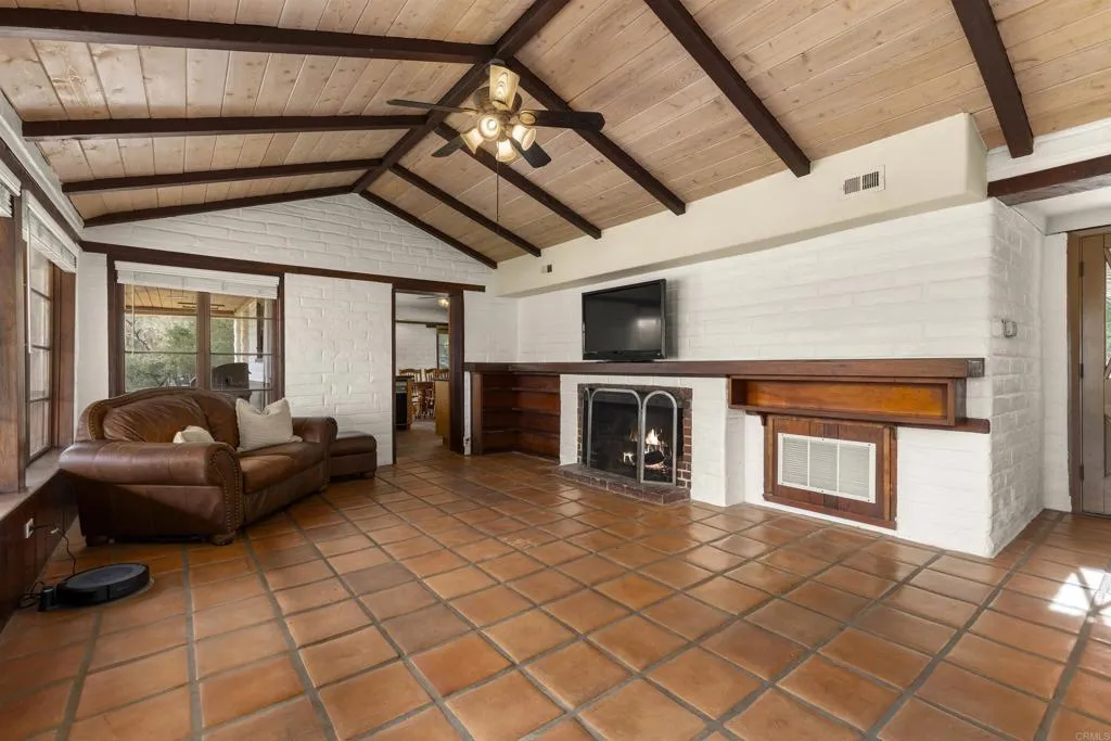 14215 WOODS VALLEY RD, Valley Center, CA, 92082