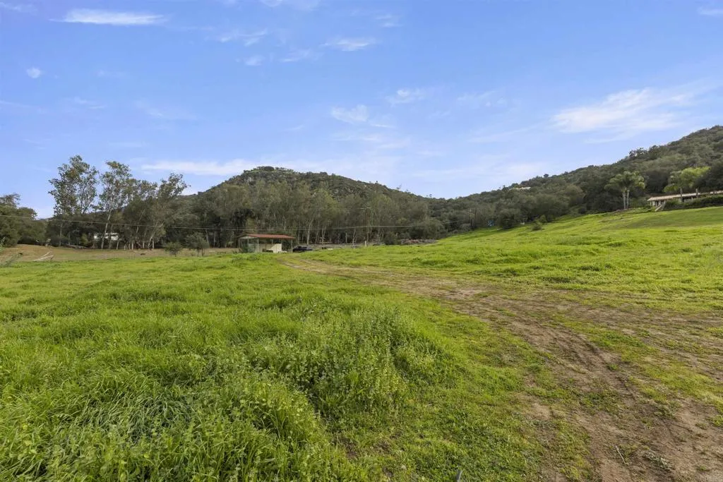 14215 WOODS VALLEY RD, Valley Center, CA, 92082