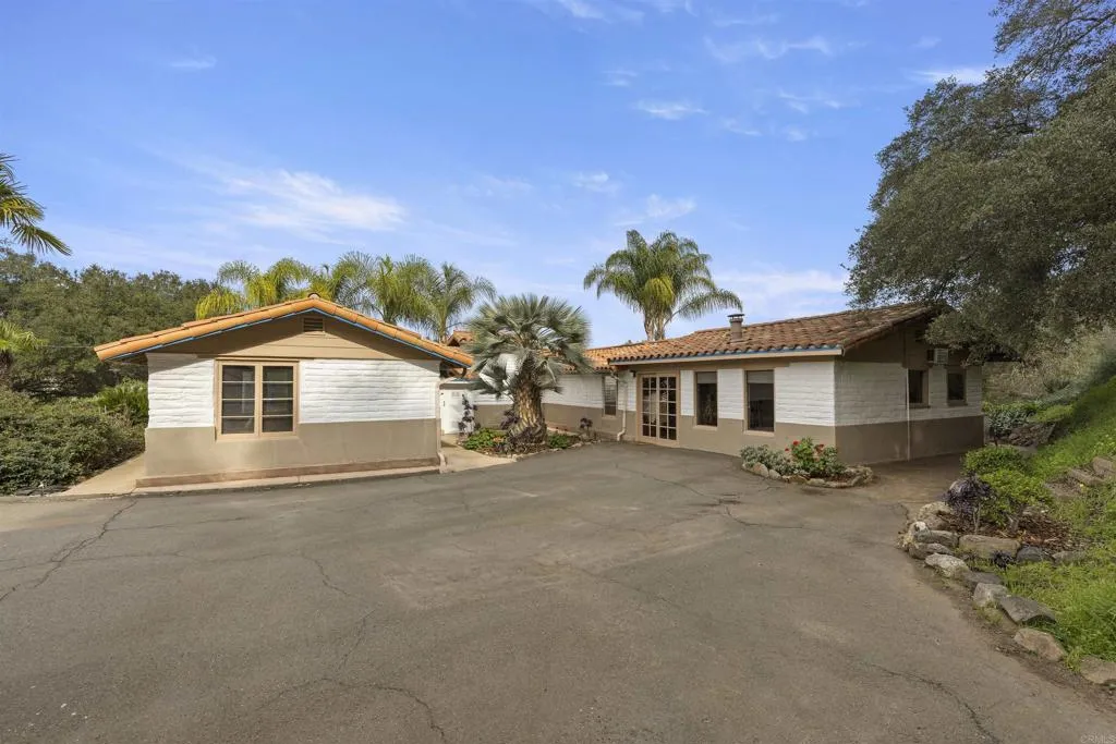 14215 WOODS VALLEY RD, Valley Center, CA, 92082
