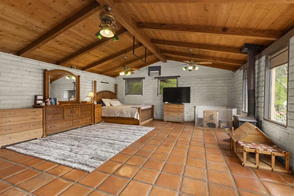 14215 WOODS VALLEY RD, Valley Center, CA, 92082