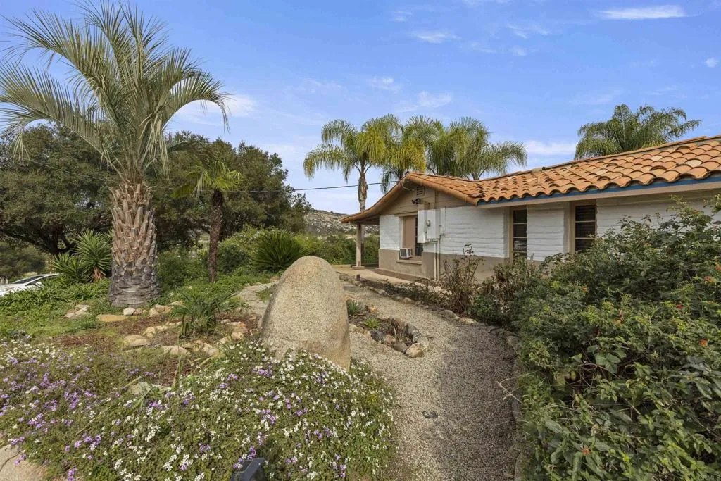 14215 WOODS VALLEY RD, Valley Center, CA, 92082