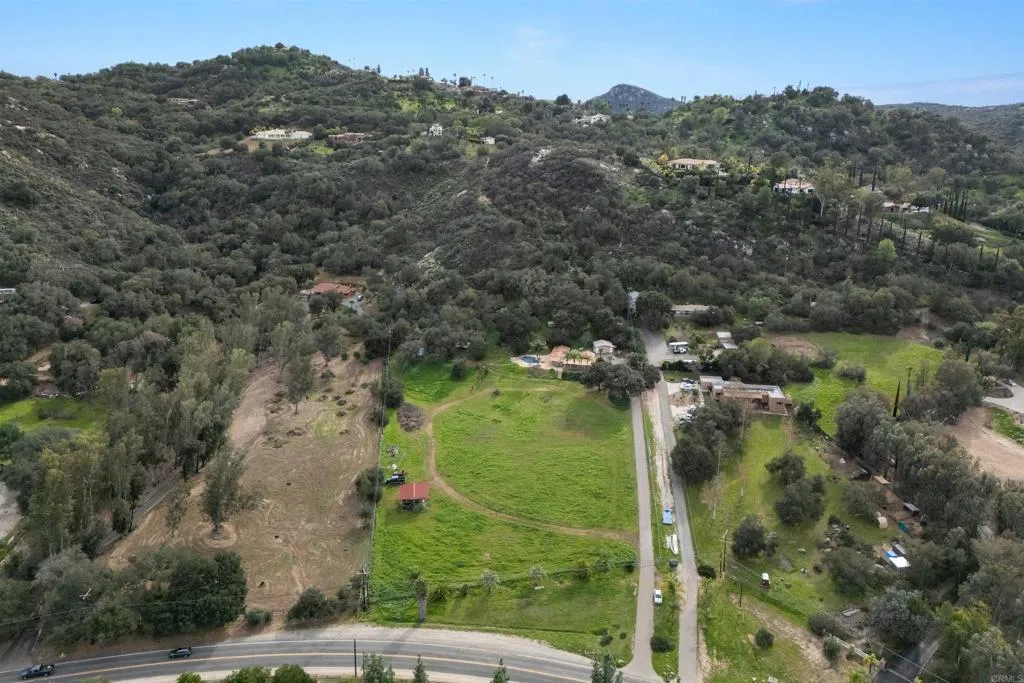 14215 WOODS VALLEY RD, Valley Center, CA, 92082