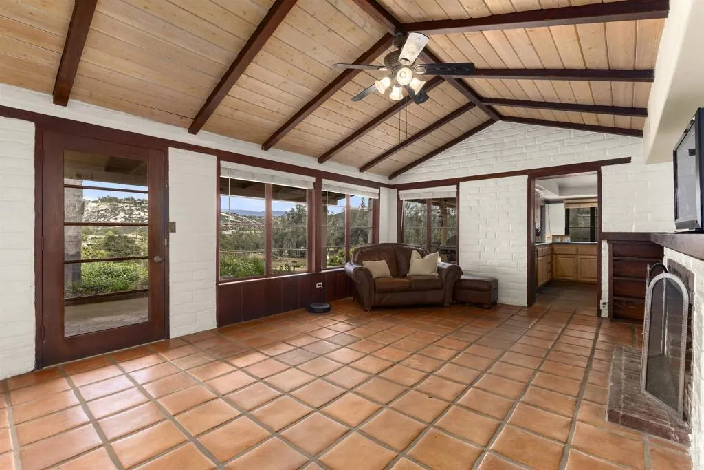 14215 WOODS VALLEY RD, Valley Center, CA, 92082