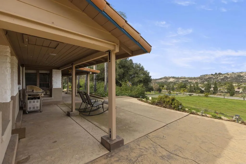 14215 WOODS VALLEY RD, Valley Center, CA, 92082