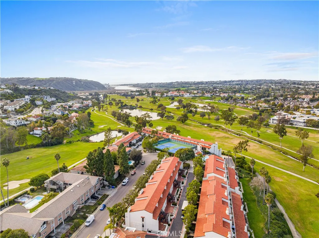 https://cdn.realtyfeed.com/cdn/127/306632436/977ff8c82b96f8c4baf22ee3fb1f62b9.webp