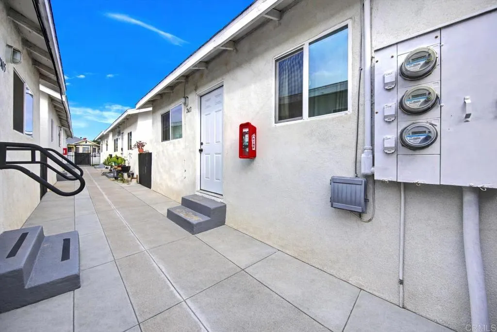 2411 L Street, San Diego, CA, 92102
