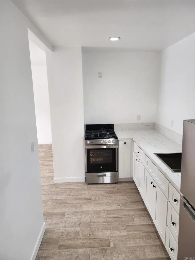 2411 L Street, San Diego, CA, 92102
