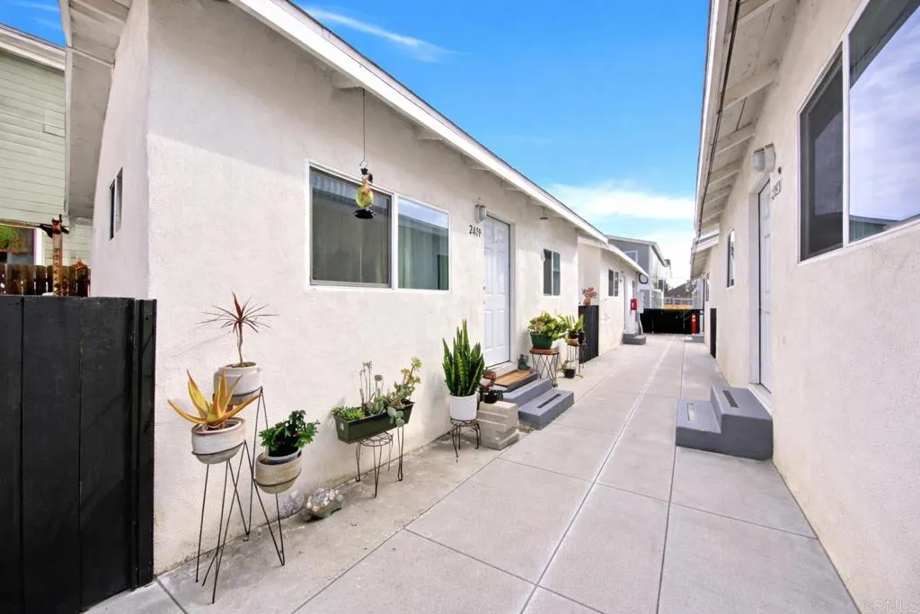 2411 L Street, San Diego, CA, 92102