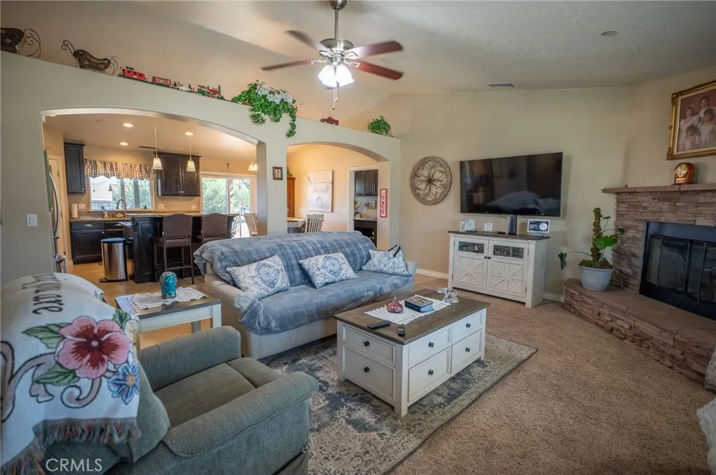 7653 Montrose, Hesperia, CA 92345 - Photo 4 of 24, Hesperia, CA